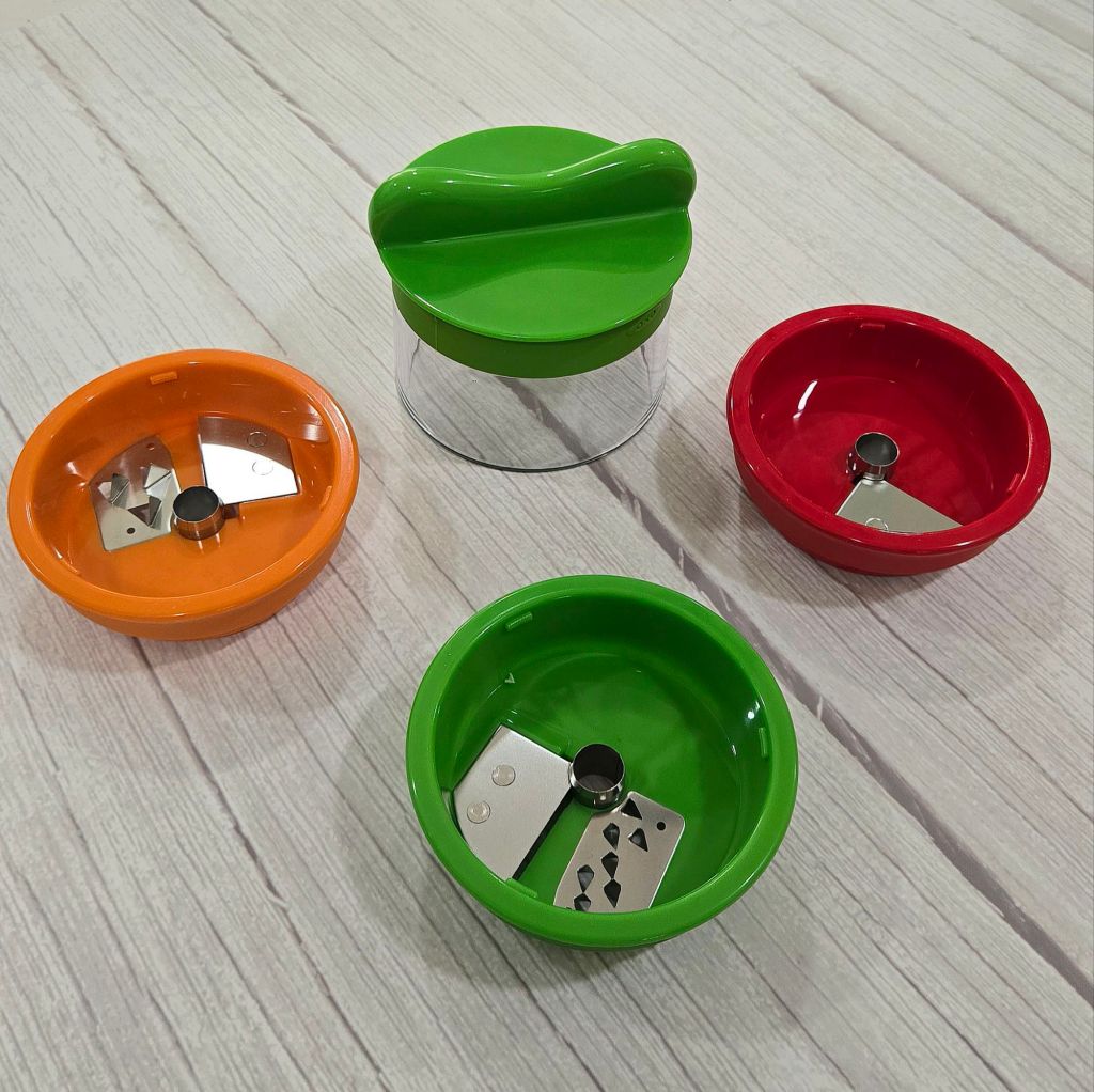 Spiralizer separated to show all three blades.